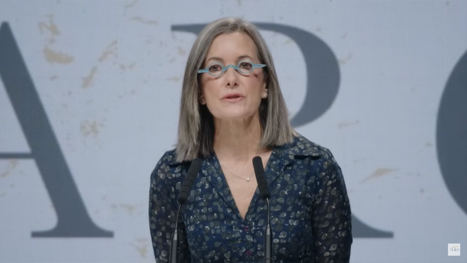 Erica Komisar na konferencii ARC. Foto: reprofoto YouTube