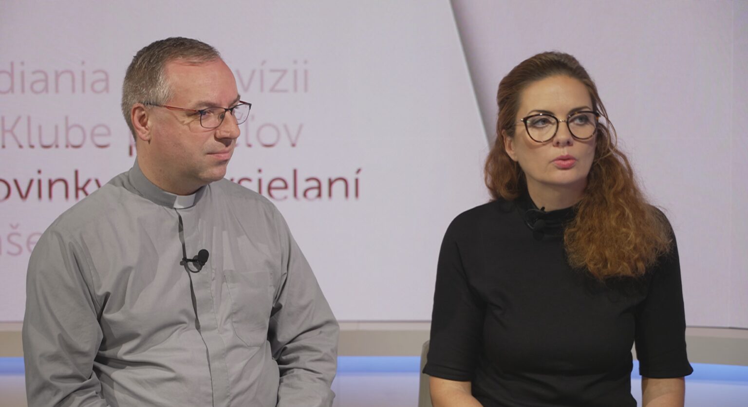 Programový riaditeľ Ondrej Chrvala a vedúca produkcie Monika Hroncová z TV LUX. Zdroj: archív TV LUX
