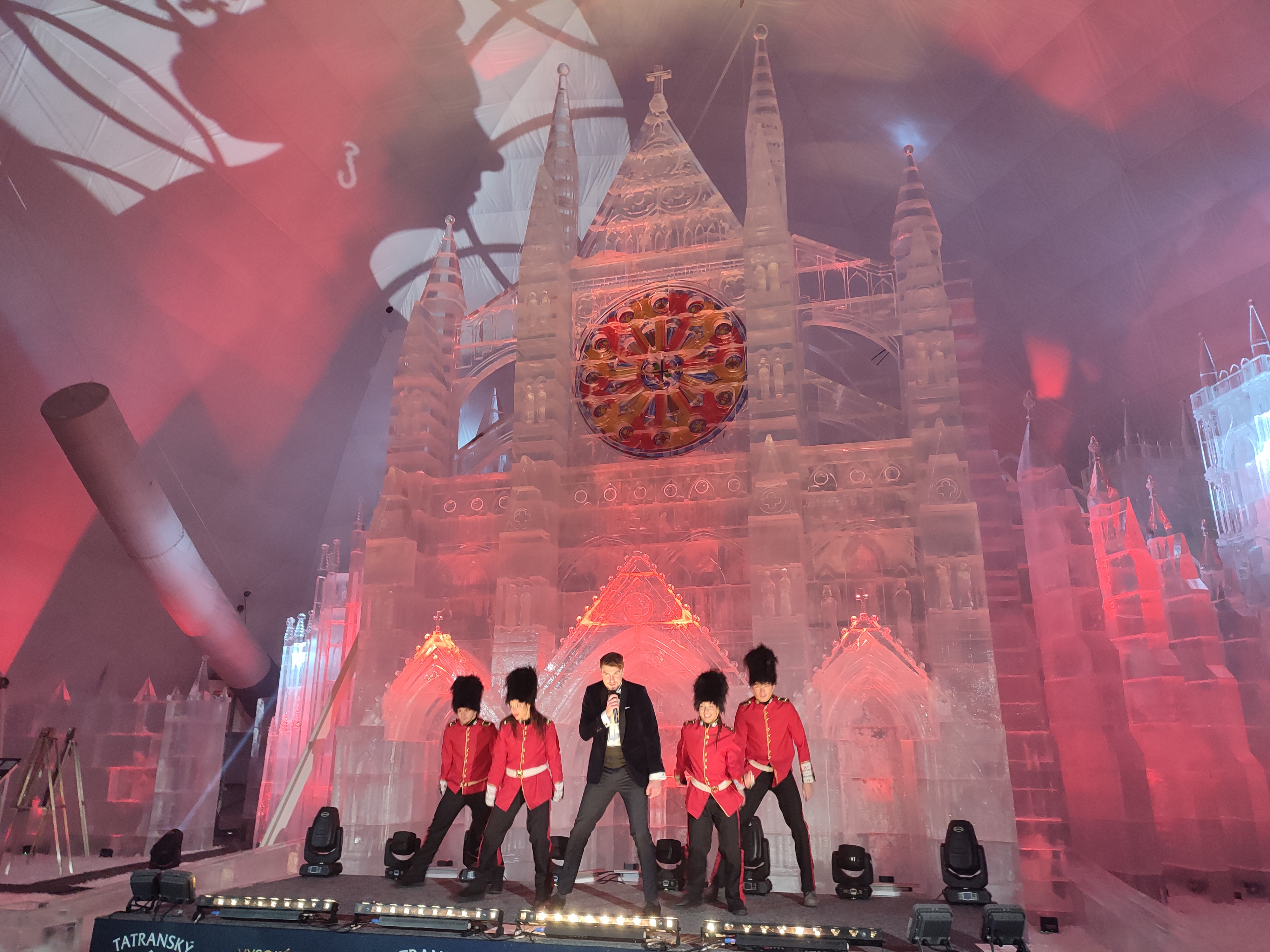 Tatranský ľadový dóm je poctou kráľovnej Alžbete II.