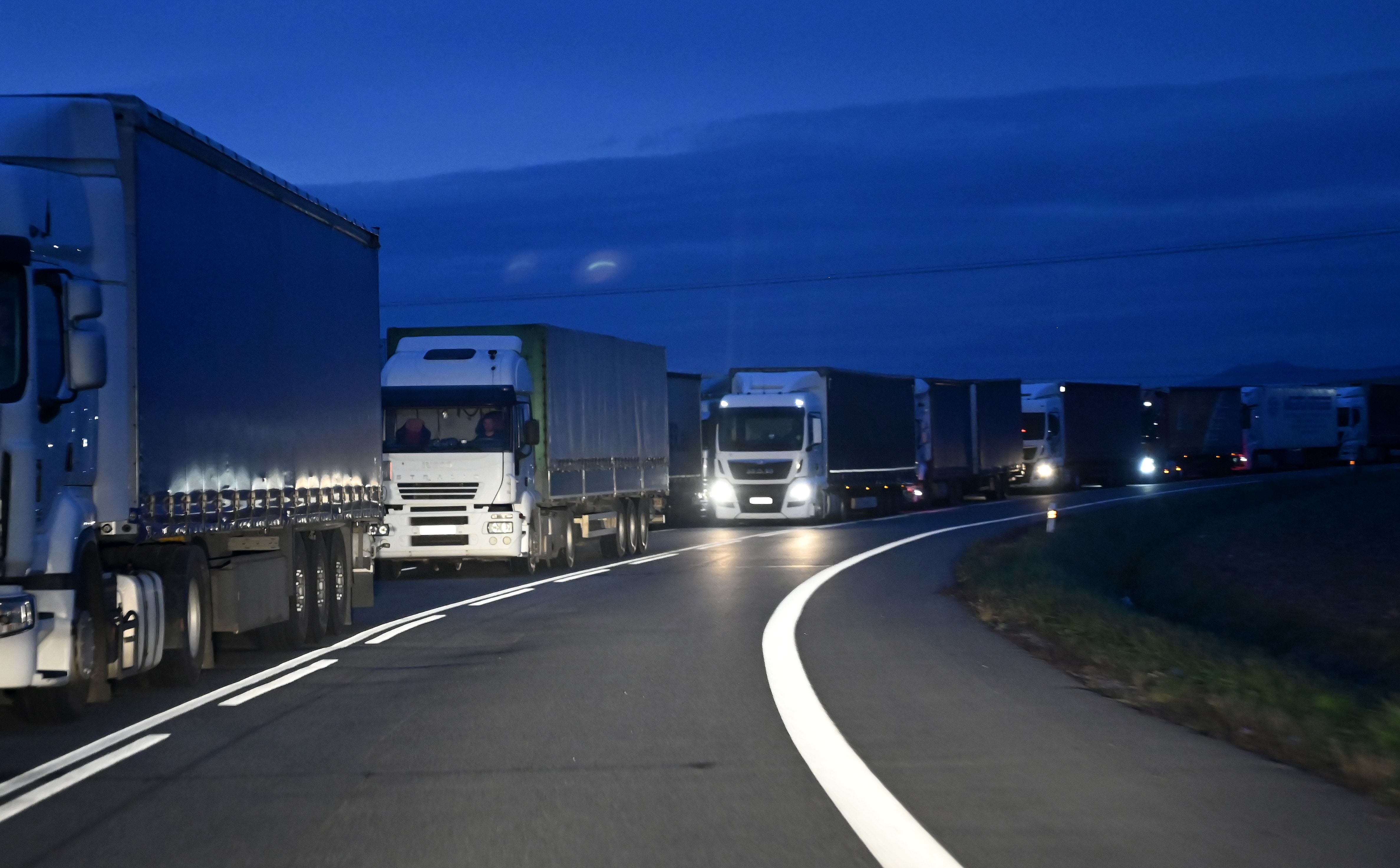 Autodopravcovia budú od 1. decembra blokovať hraničný priechod