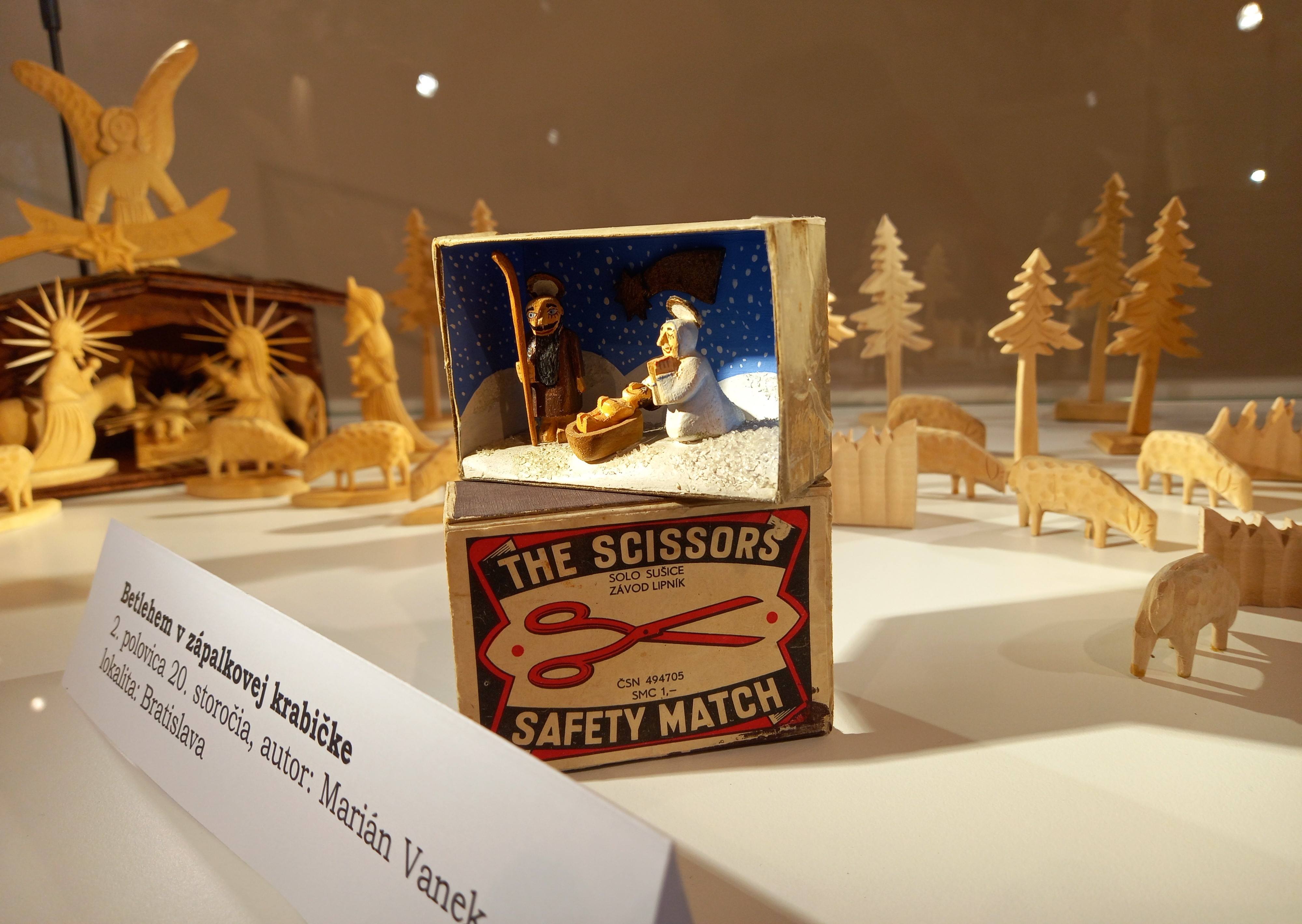 Výstava  betlehemov v polovici novembra. Nie je na predvianočnú atmosféru priskoro?