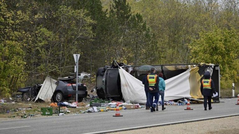 Foto: Prevádzač spôsobil tragickú nehodu v zahraničí, skončil v nemocnici v Lučenci