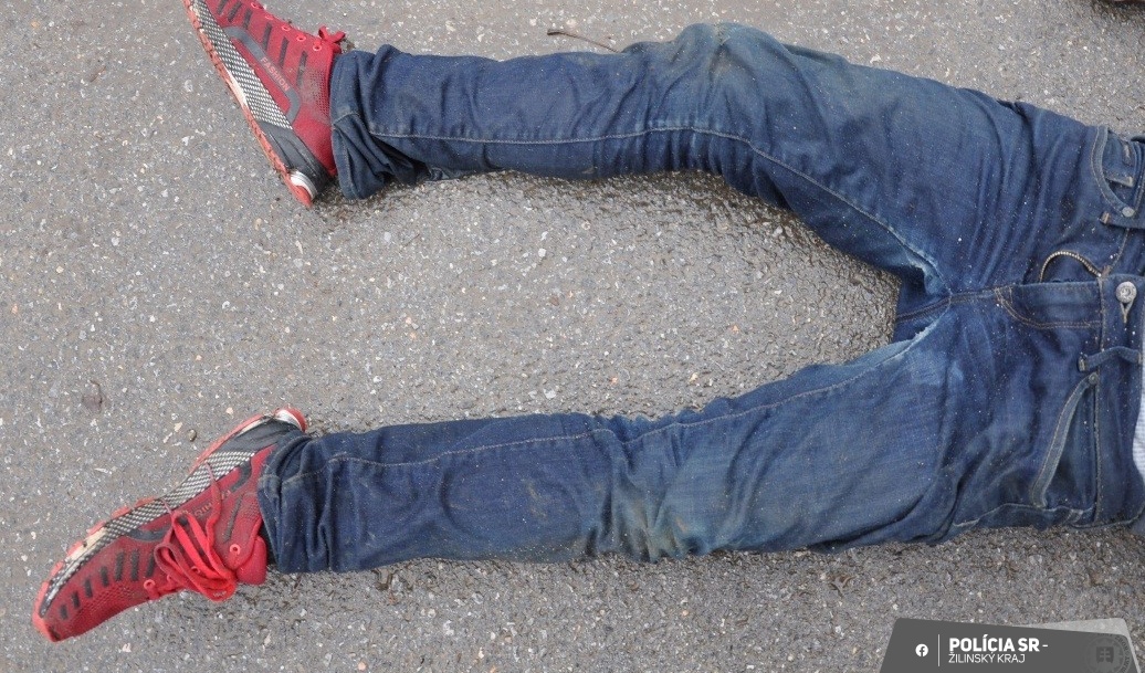 FOTO: Na žilinskom sídlisku našli mŕtveho muža