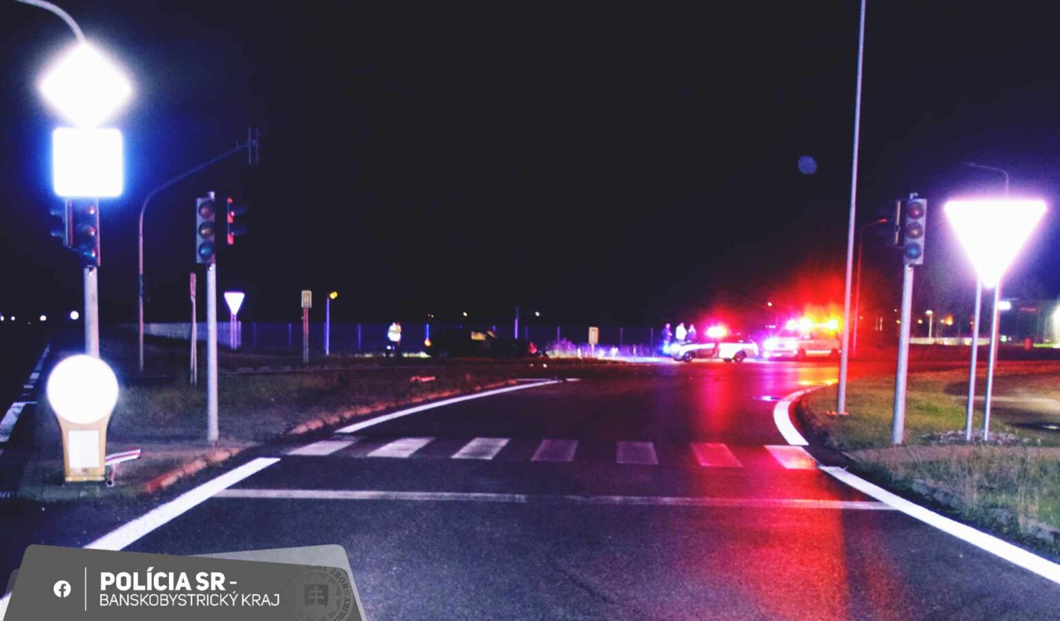 Nehoda sa stala na križovatke vo Zvolene. Foto: FB Polícia SR BB