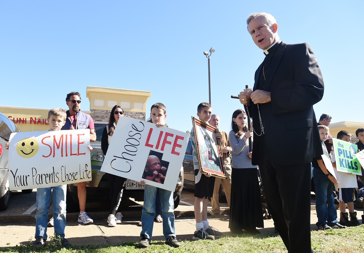 Emeritný biskup Strickland dostane prolife cenu. Odmieta 