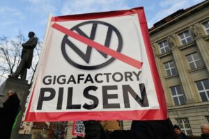 Najviac chorá ekonomika Európy. Česká vláda pritvrdzuje tam, kde by mala uvoľňovať