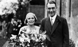 Zabudnutá pocta európskemu východu. Čierny baranček a šedý sokol Rebeccy Westovej