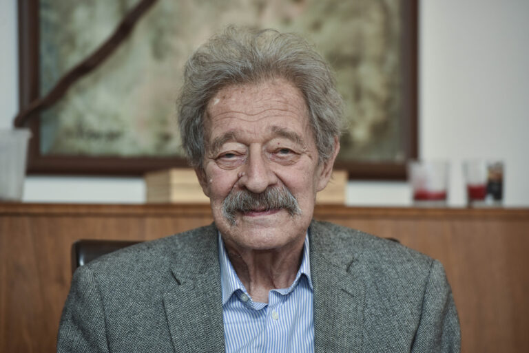 Na snímke spisovateľ Tomáš Janovic počas diskusie v Bratislavskej medzinárodnej škole liberálnych umení (BISLA) 28. februára 2019 v Bratislave. Foto: Pavol Zachar/TASR