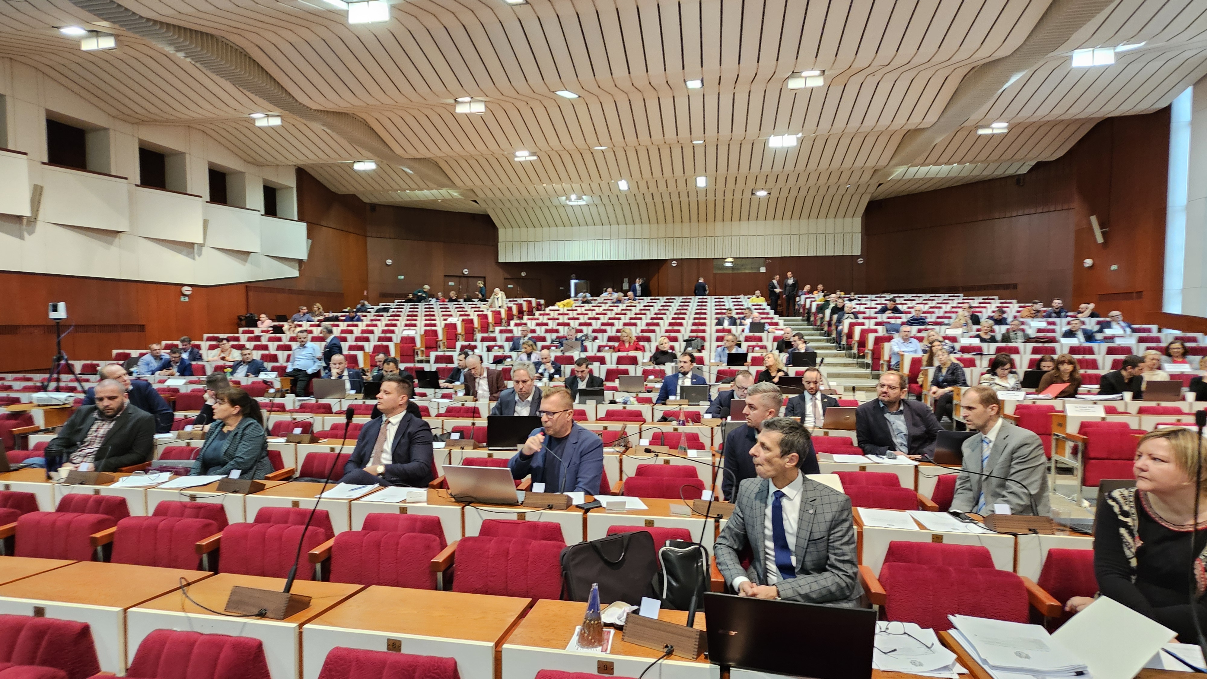 Matoušek k mestskému rozpočtu: Schválenie úveru je hlúpy krok