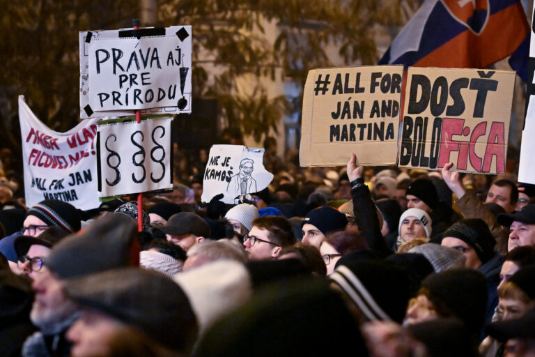 7 dní v kocke: Na protestoch sa nehrá o špeciálnu prokuratúru, ale o prezidentské voľby. A Korčoka