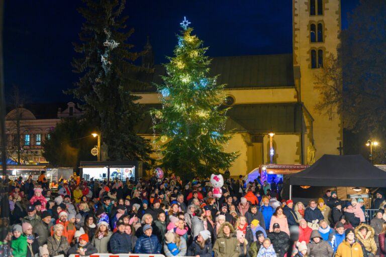 Na Liptove bude svietiť tento 12-metrový stromček