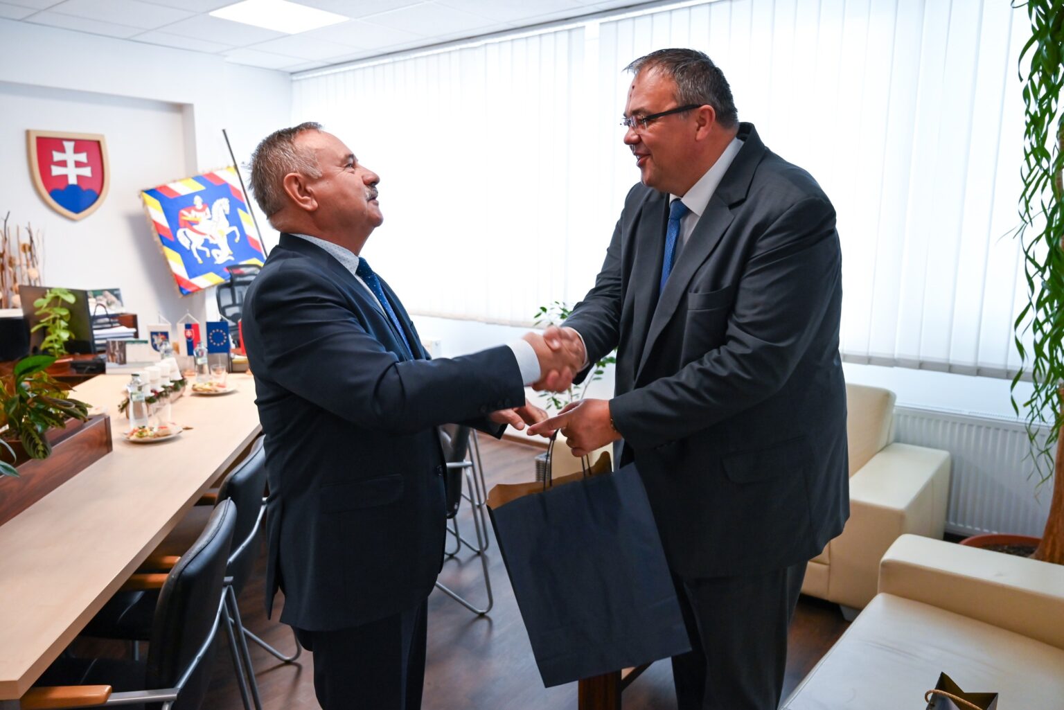 Primátor mesta Ján Danko (vľavo) s Jeho exelenciou Csabou Baloghom (vpravo). Foto: mesto Martin