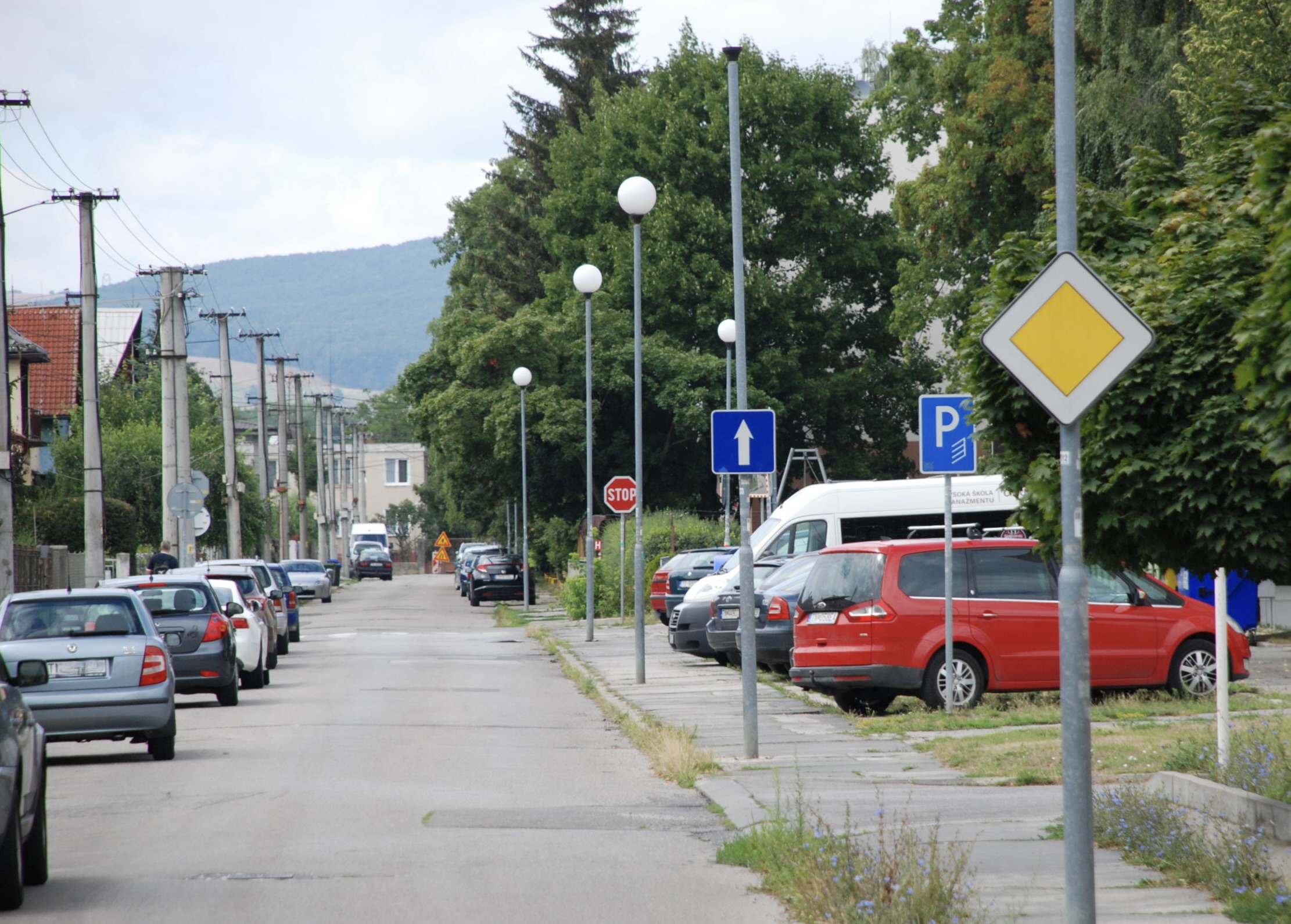 Niektoré trenčianske ulice čakajú oddnes dopravné zmeny. Potrvajú takmer dva týždne