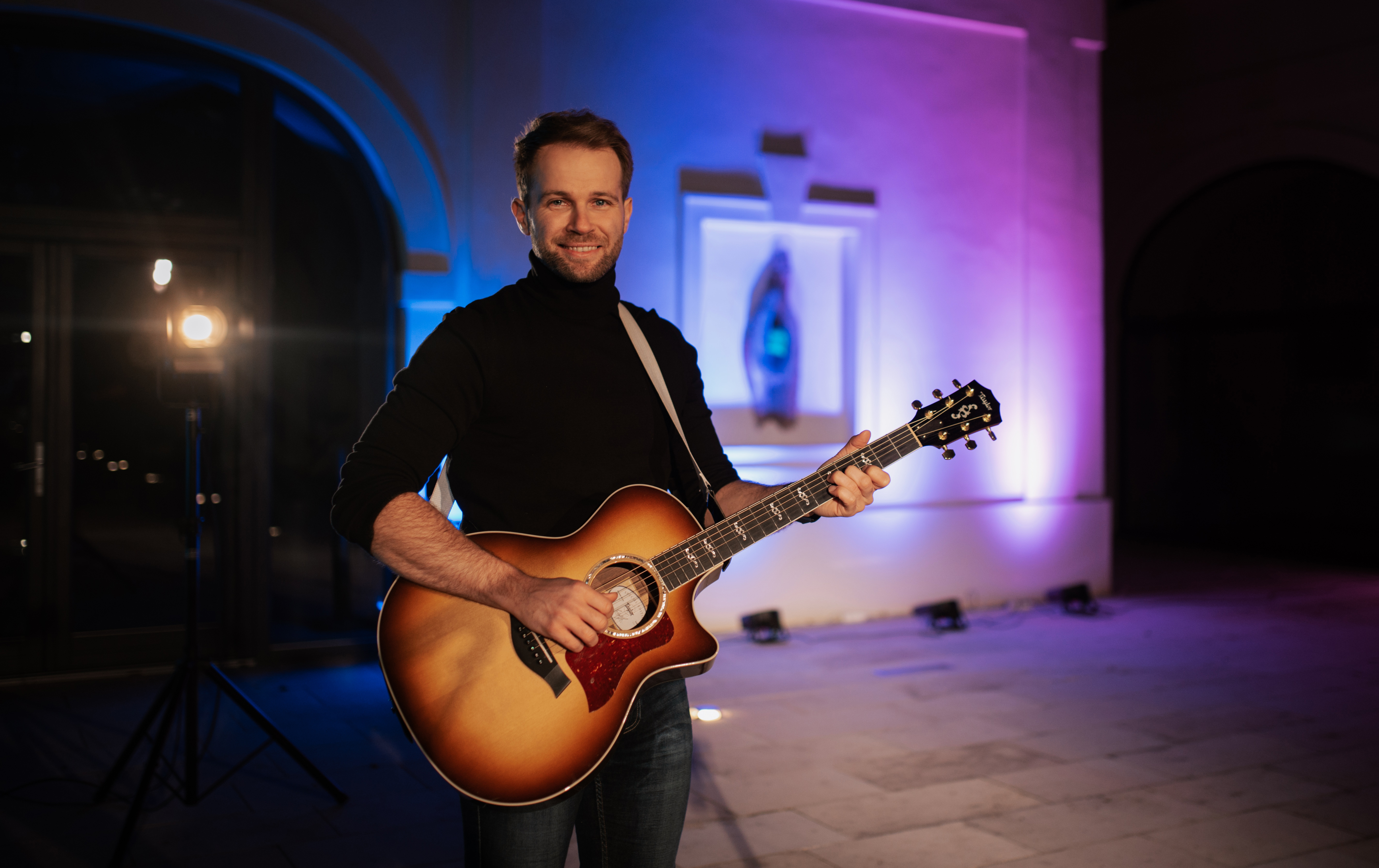 Obľúbený žilinský spevák pozná vianočné rozprávky tak dobre, že ich môže dabovať