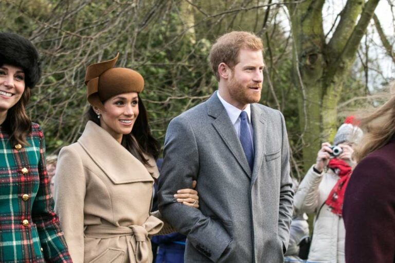 Princ Harry a vojvodkyňa Meghan môžu prísť o kráľovské tituly, dôvodom sú ich obvinenia z rasizmu