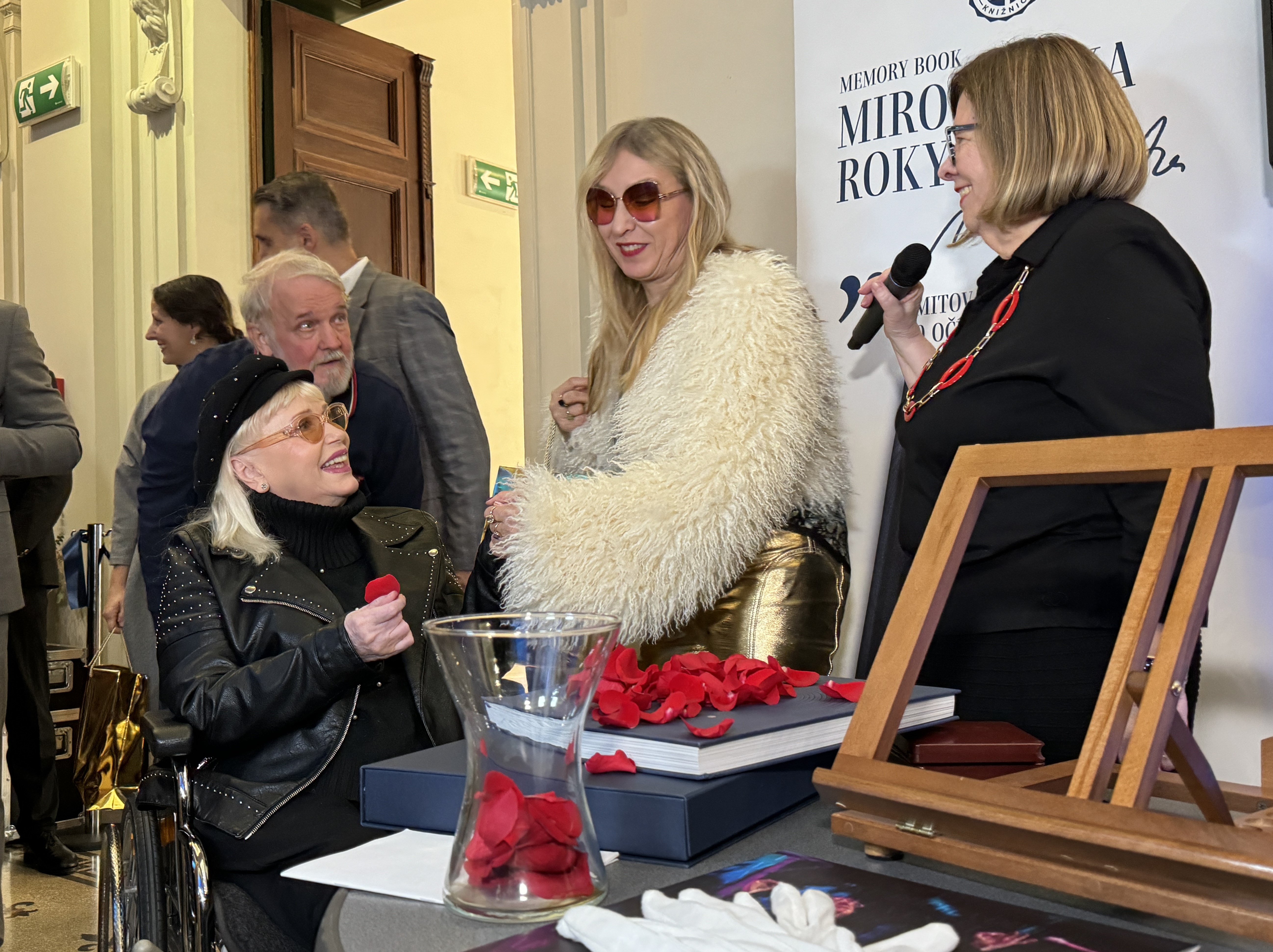 Do Košíc prichádza fenomenálna výstava Miro Žbirka – Roky a dni