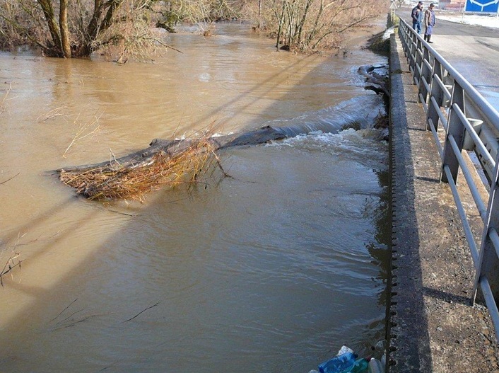 Banskobystrický kraj: Meteorológovia vydali hneď niekoľko výstrah, pozor na povodne