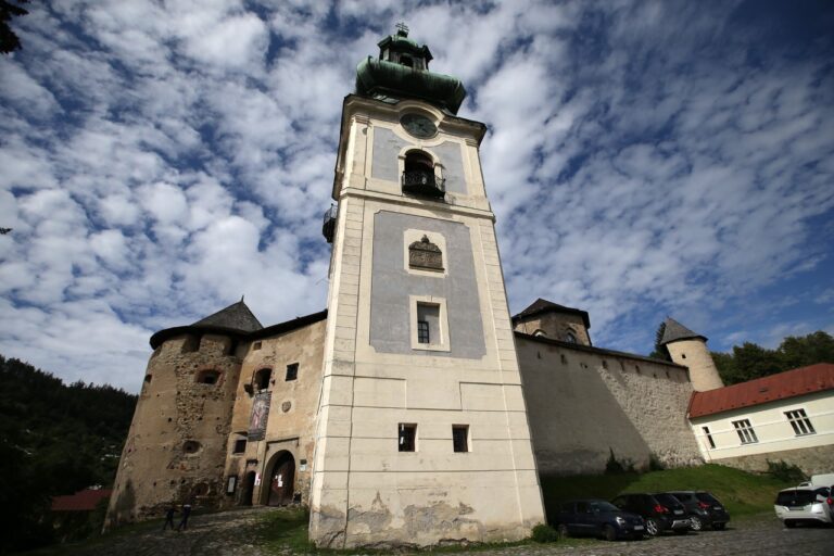 FOTO: Vďaka moderným technológiám ožil zaniknutý hrad nad Banskou Štiavnicou