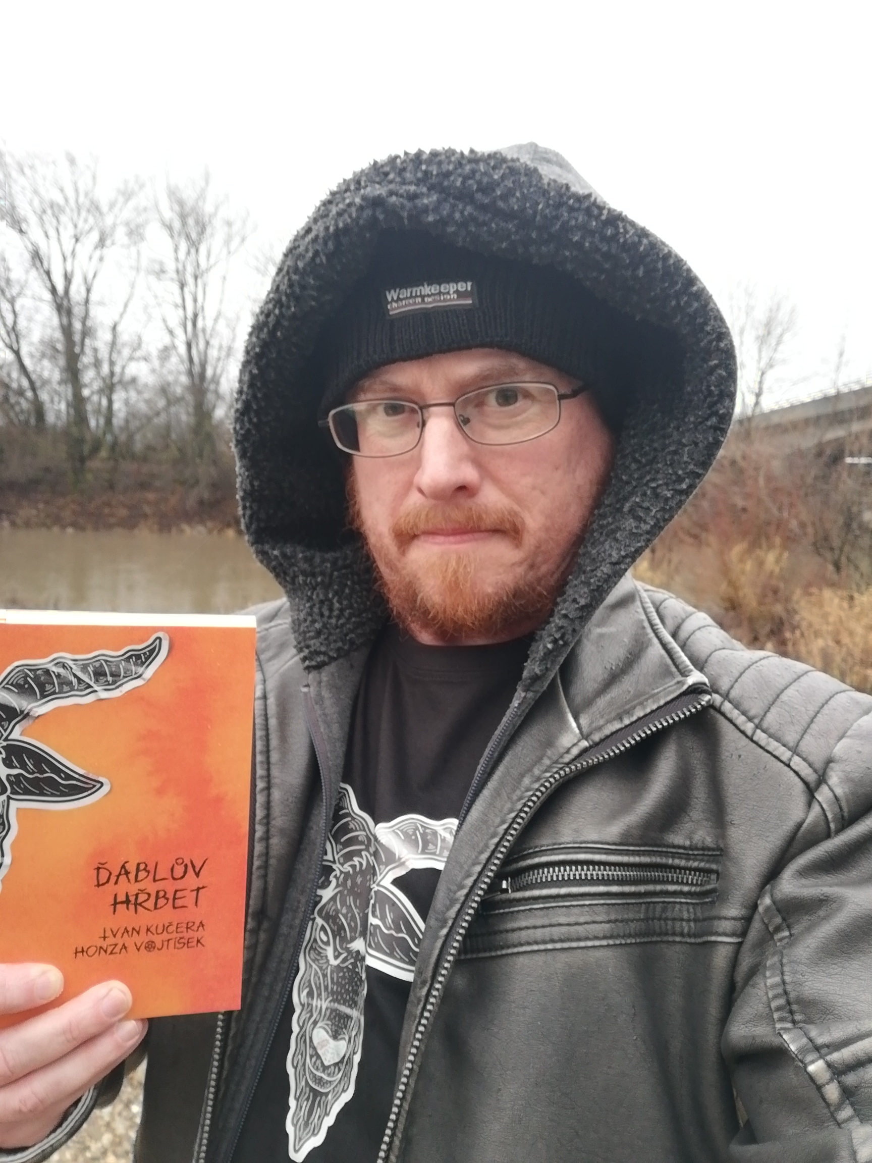 Píše hororové príbehy z reálnych lokalít Považia. Na čom aktuálne pracuje úspešný autor Ivan Kučera?