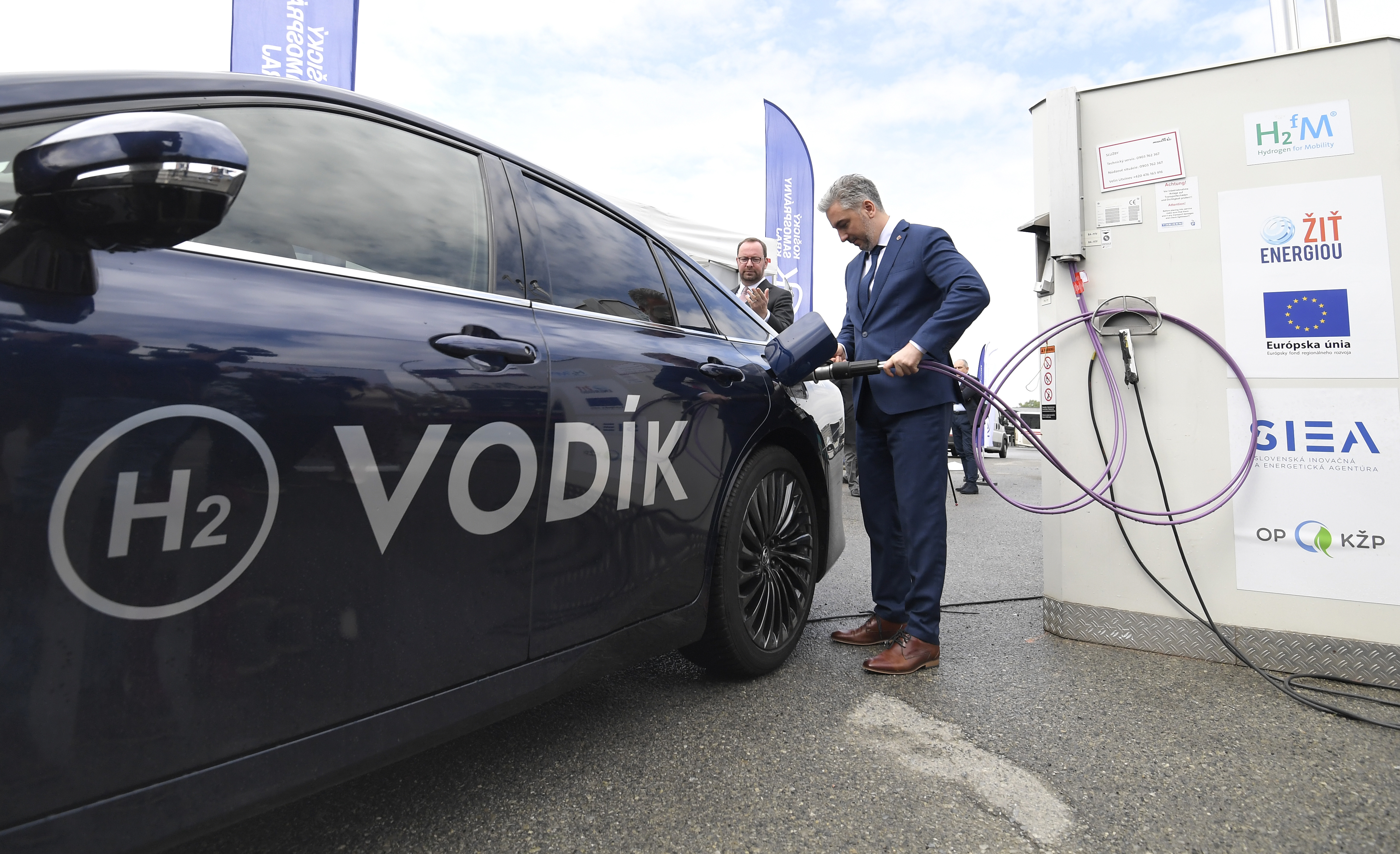 Do vodíka investuje EÚ miliardy eur, rezort hospodárstva sa k tomu stavia skepticky. Ak sa peňazí vzdáme, využijú ich iní, varuje europoslanec