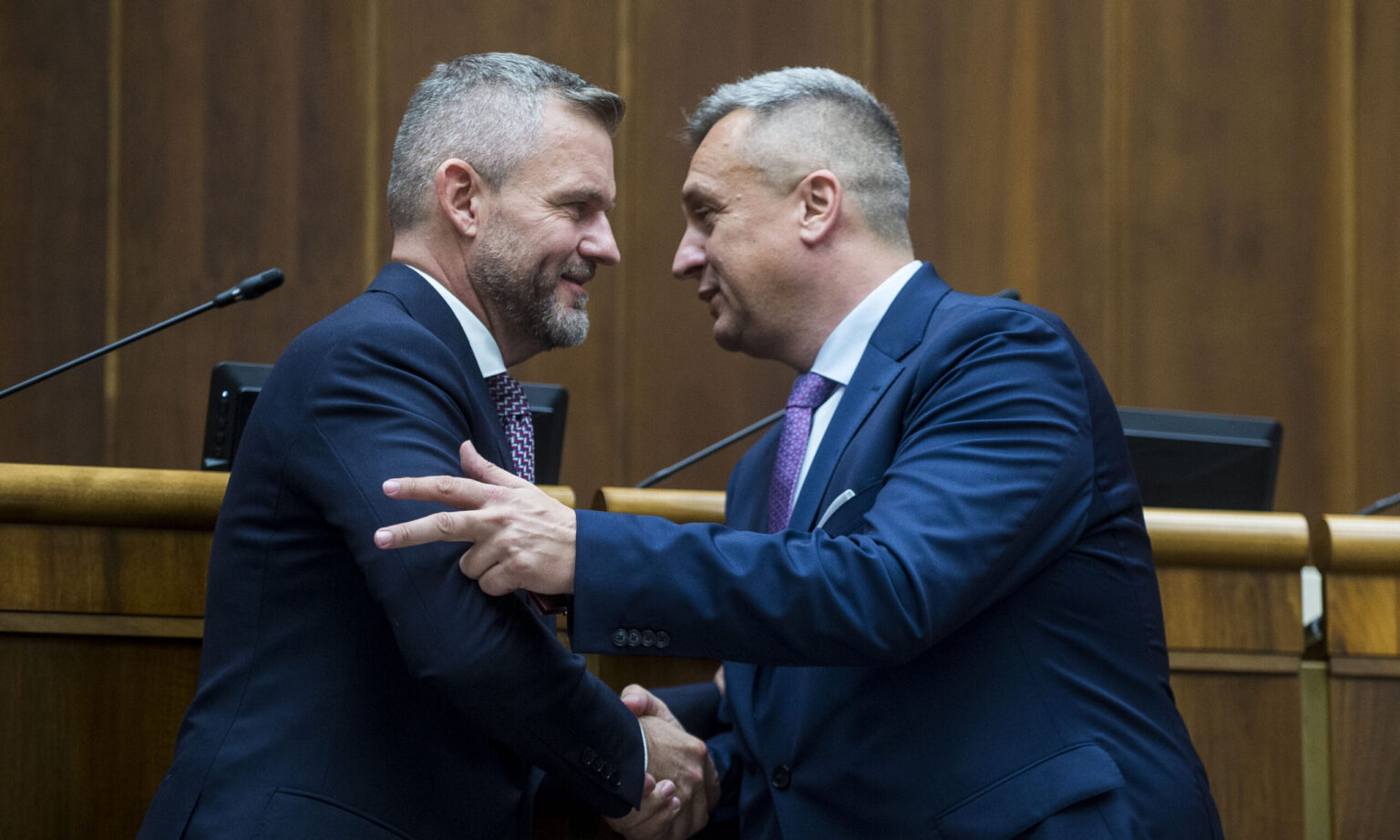 Peter Pellegrini (zľava) a Andrej Dano. Foto: Jakub Kotian/TASR