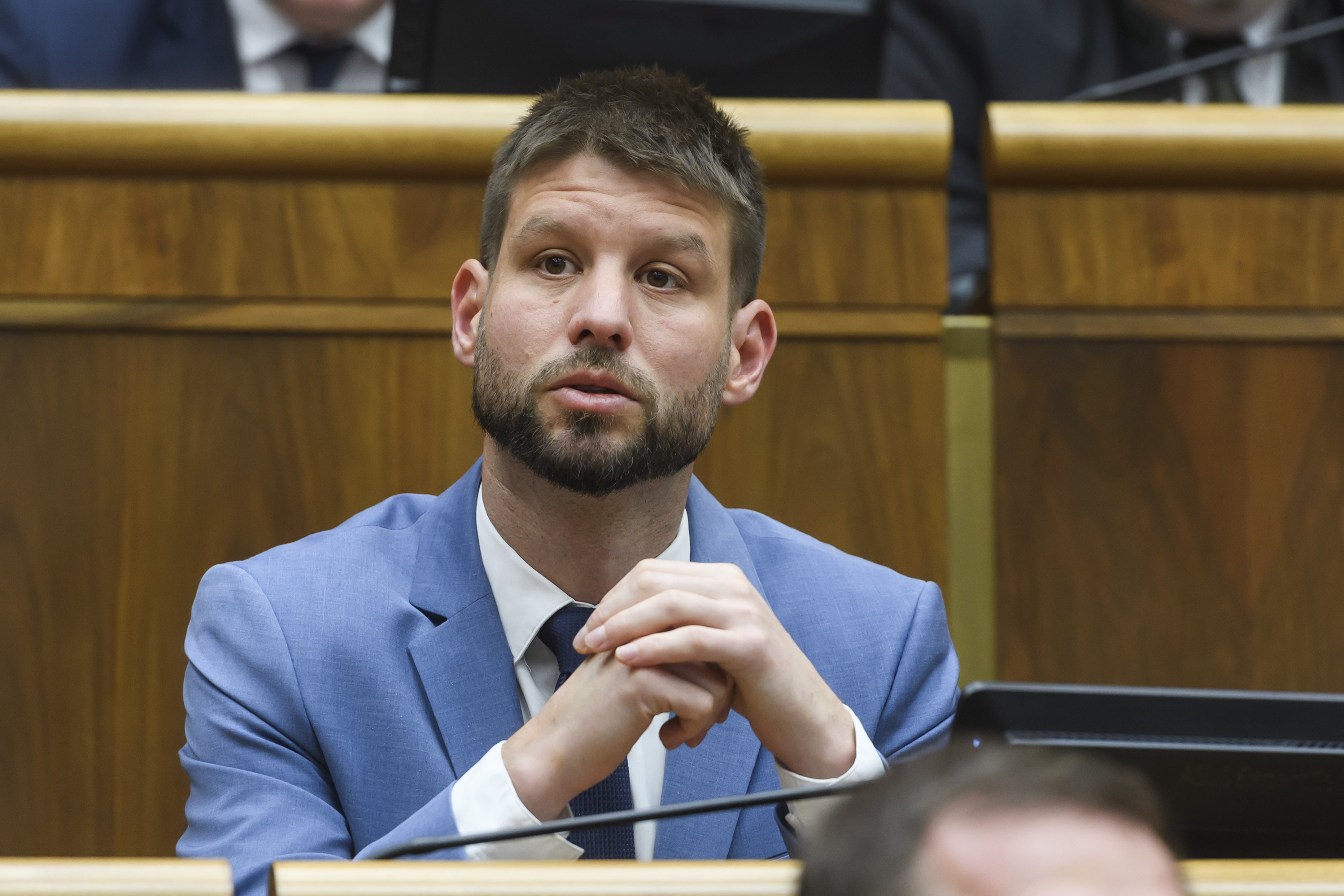 SaS ani PS sa nezúčastnia okrúhleho stola, prezidenta to znepokojuje