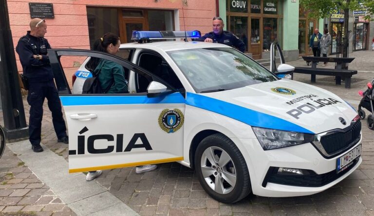 Mestská polícia v Hnúšti má nového náčelníka, do plného počtu jej chýba jeden príslušník
