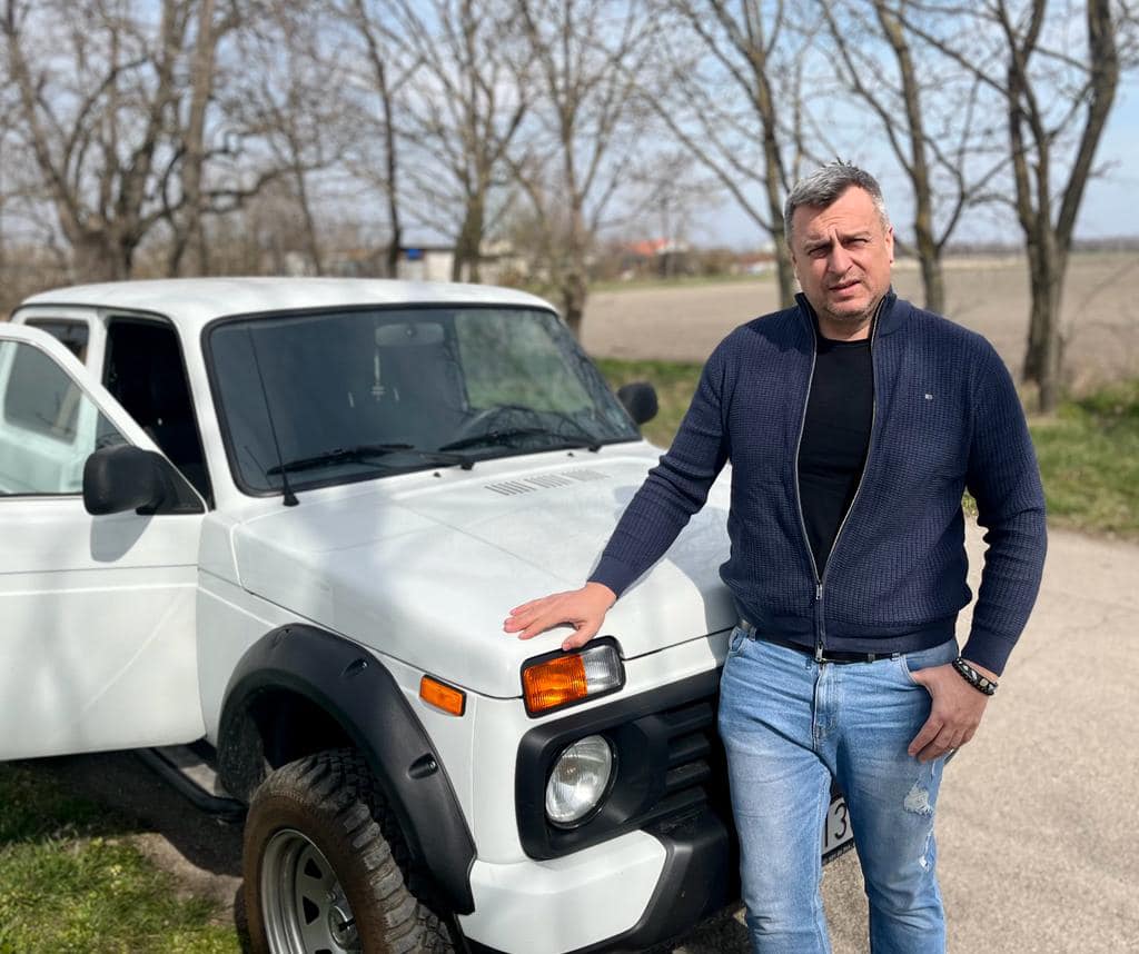 Je to nový Dědeček. Mal by ísť na krvné testy. Kde mal ochranku? Opozícia vyzýva Danka, aby odstúpil z funkcie v parlamente