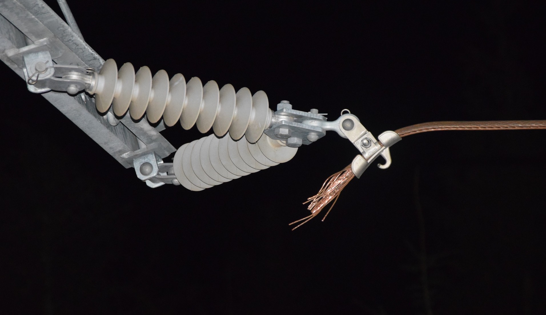 Pod Tatrami meškali kvôli zlodejovi vlaky. Ukradol stovky metrov vedenia