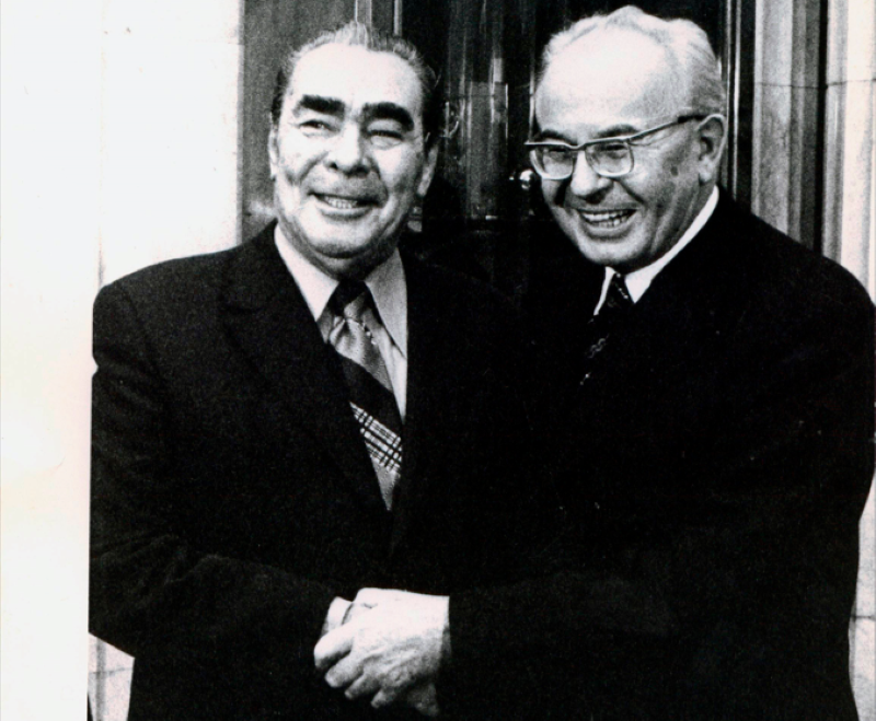 Rozprávka o Husákovi ako skutočnom otcovi slovenskej demokratickej štátnosti