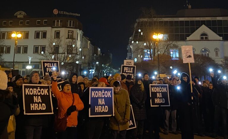 Žilinčania vyšli do ulíc a protestovali proti Ficovej vláde