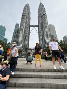 V tieni najznámejších dvojičiek v Kuala Lumpur. Ako chutí nasi goreng?