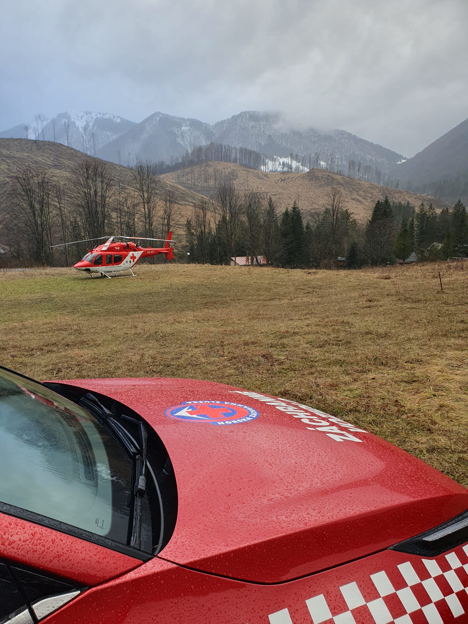 Novoročný zázrak: 55-ročná žena prežila 100-metrový pád