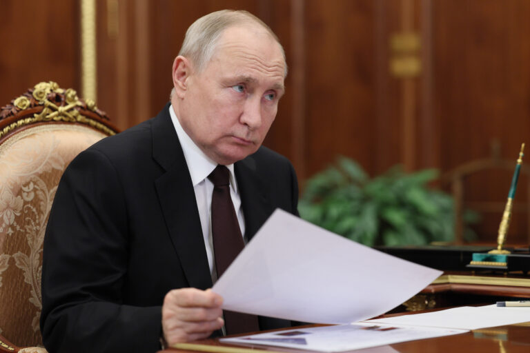 Rusko schválilo zákon, ktorý zamedzuje zahraničným analytikom študovať ruskú ekonomiku