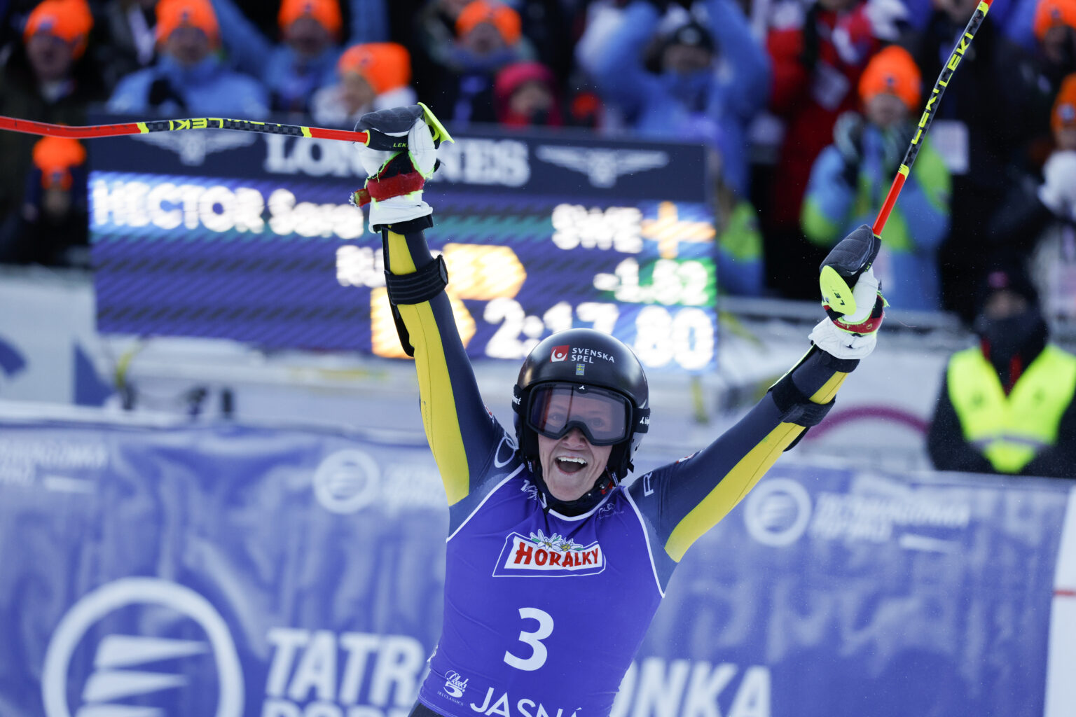 Švédka Sara Hectorová oslavuje víťazstvo v obrovskom slalome žien Svetového pohára v alpskom lyžovaní v Jasnej na Slovensku v sobotu 20. januára 2024. Foto: TASR/AP