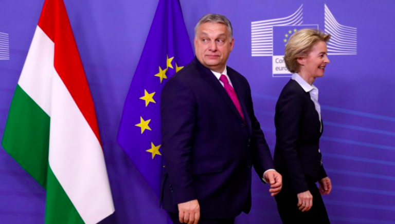Viktor Orbán a Ursula von der Leyenová. Foto: TASR. 