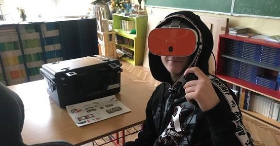 Revolučná novinka v župnej gastroškole. Obslúžiť vás príde robot