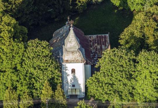 Zlodej úradoval v cirkevnej kaplnke. Za krádež mu hrozí až 10-ročné väzenie