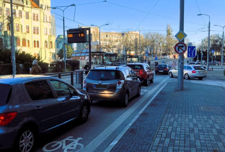 Magistrát spustil semafor na Šafárikovom námestí napriek nesúhlasu krajského dopravného inšpektorátu