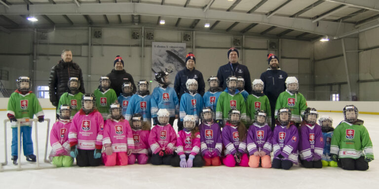 VIDEO: Malí korčuliari to na ľade poriadne rozbalili. Vyrastú z nich hokejové talenty?