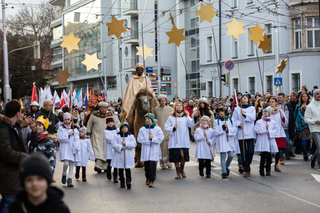 Trojkráľový sprievod obmedzí dopravu v Bratislave