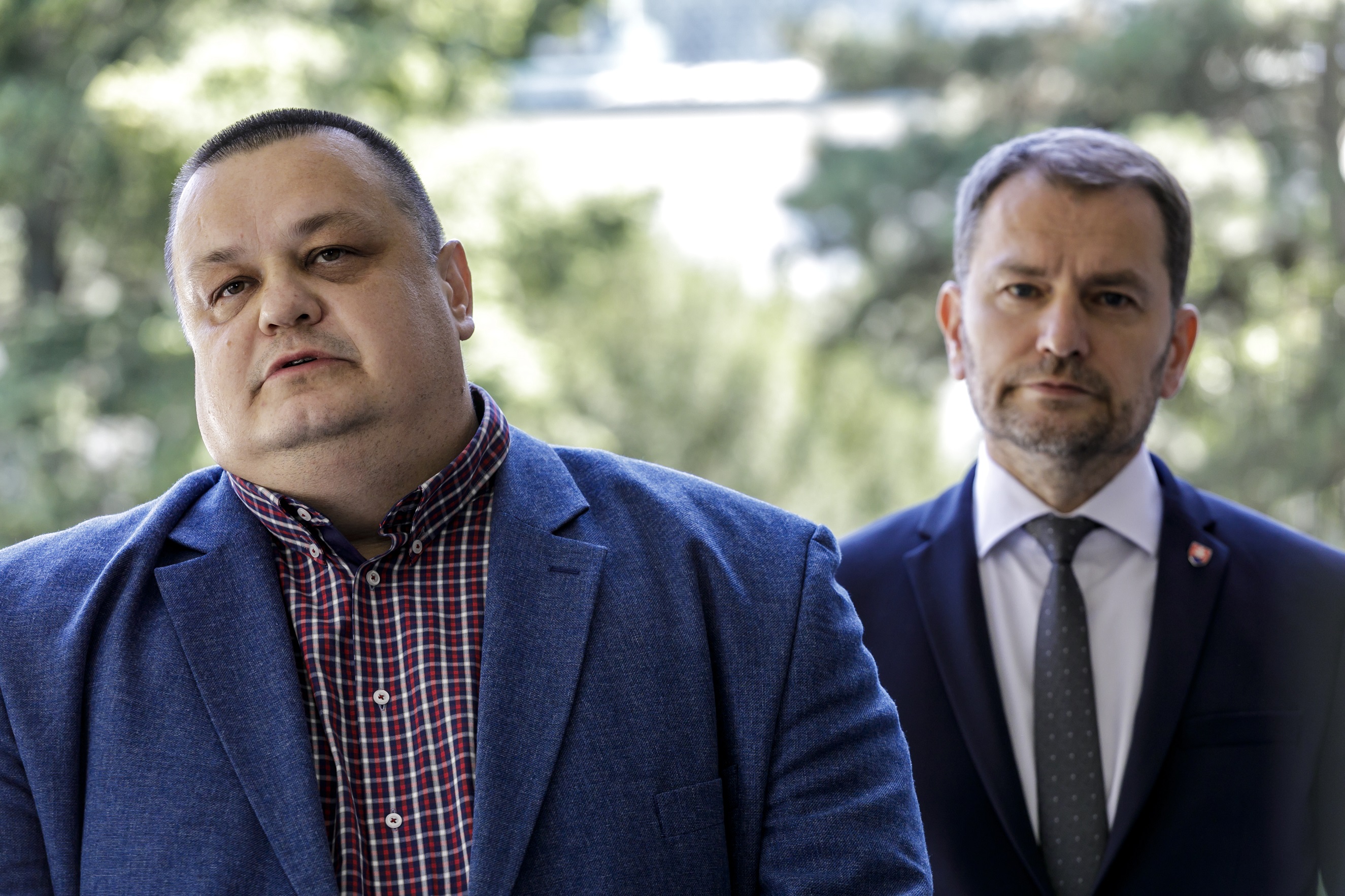 SNS vyzýva hlavného hygienika na odstúpenie z funkcie. Nebránim sa prešetrovaniu manažmentu pandémie, reaguje Mikas