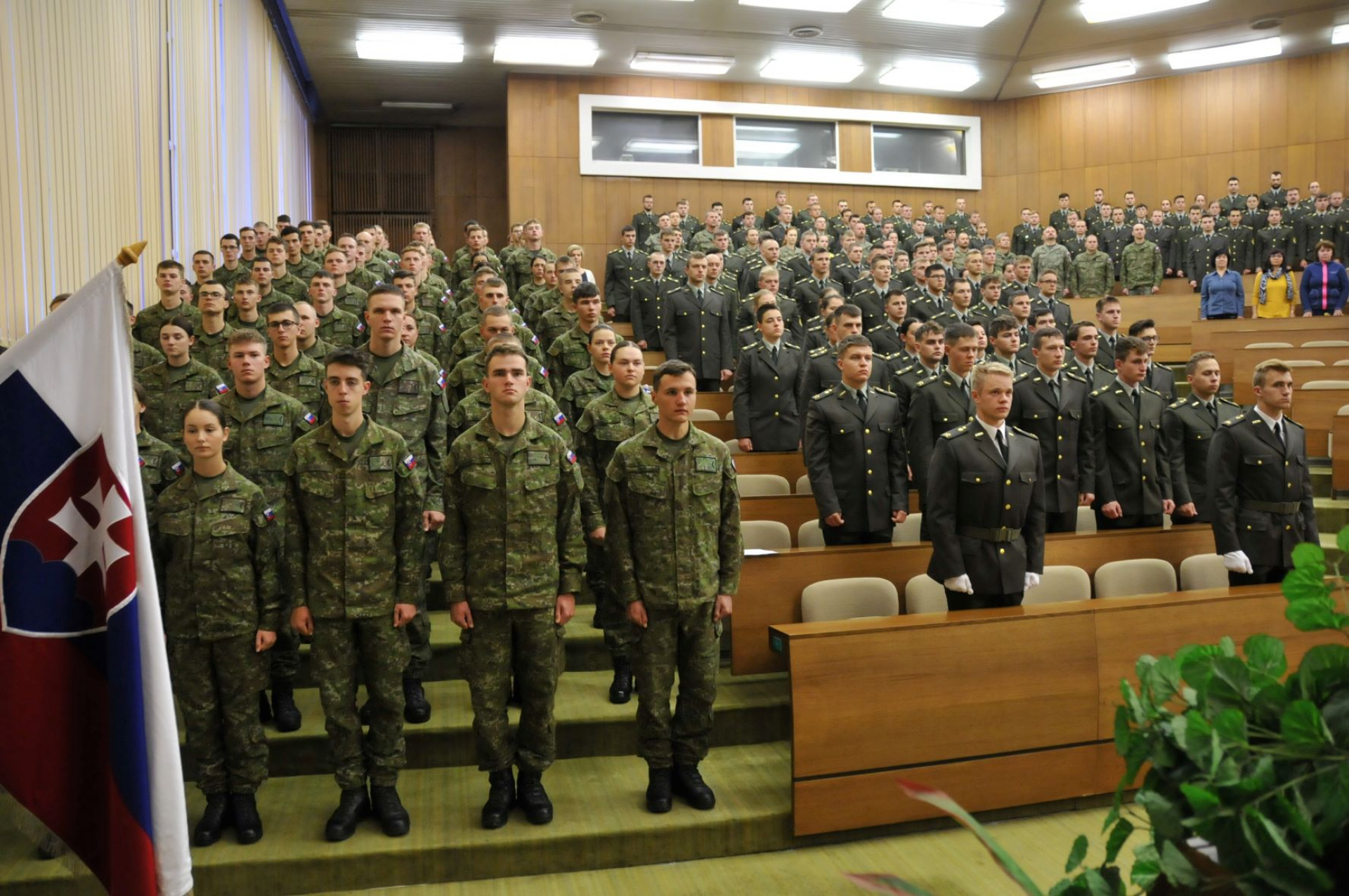 Našich mladých vojna neodrádza, študentov na Vojenskej akadémii neubúda