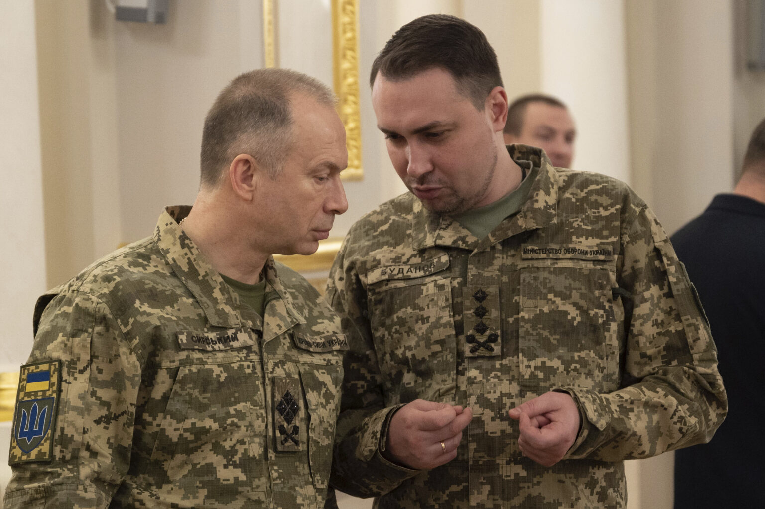 Olexandr Syrskyj a Kyrylo Budanov. Foto: TASR/AP