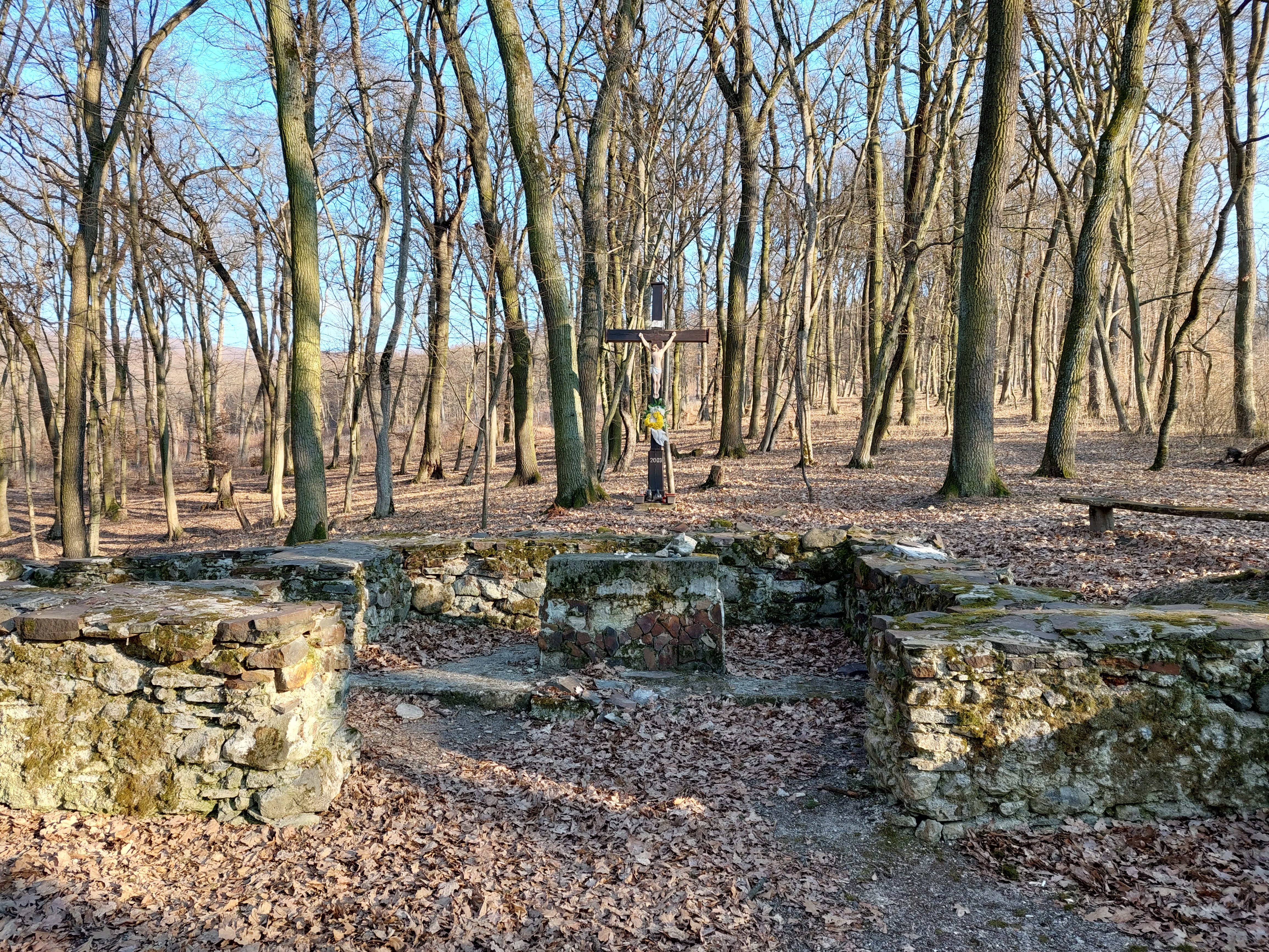 Koscelek: Pohnutá história s jedinečnou a tajomnou atmosférou