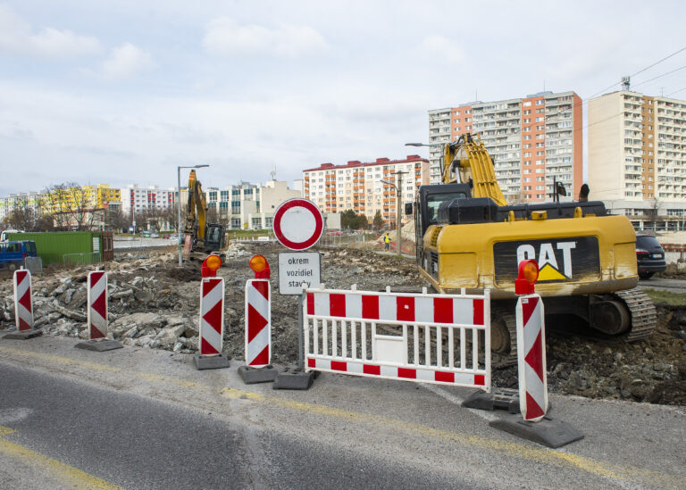 Rokovania o zintenzívnení prác na stavbe trate v Petržalke pokračujú. Výsledok nie je zatiaľ známy