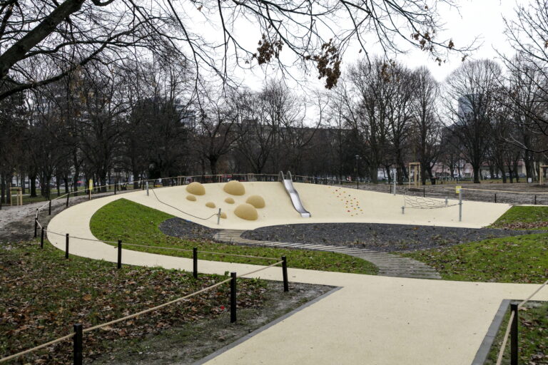 Zrevitalizovaný park na Račianskom mýte . Foto: TASR/Dano Veselský