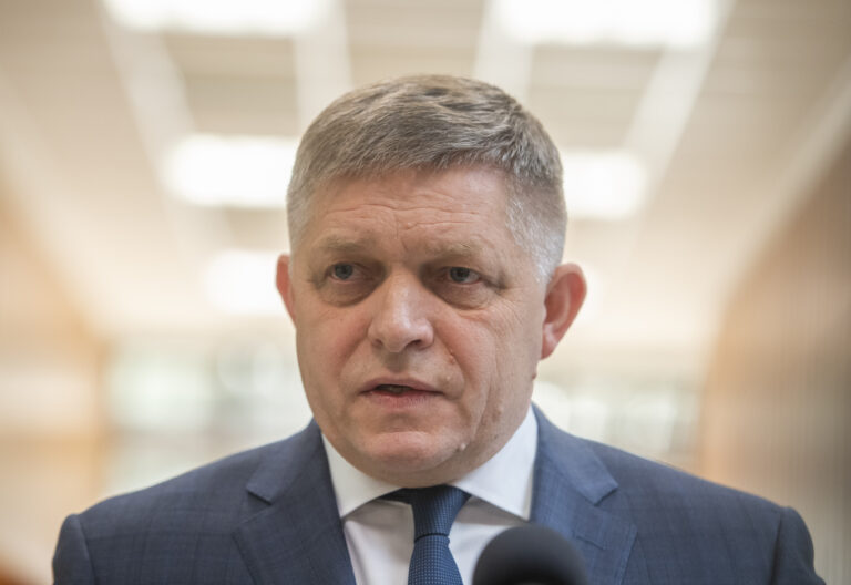 Slovensko nevyšle našich vojakov na územie Ukrajiny, vyhlásil Robert Fico