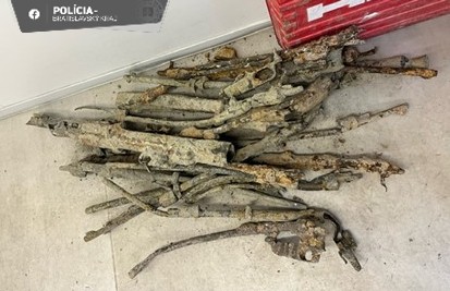 Počas výkopových prác našli pracovníci netradičný nález