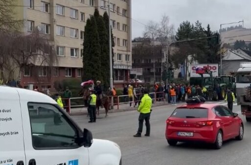 Protesty farmárov: Cesty budú ťažko prejazdné